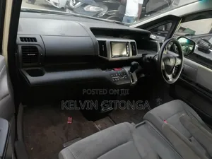 Honda Stepwgn 2012 Brown