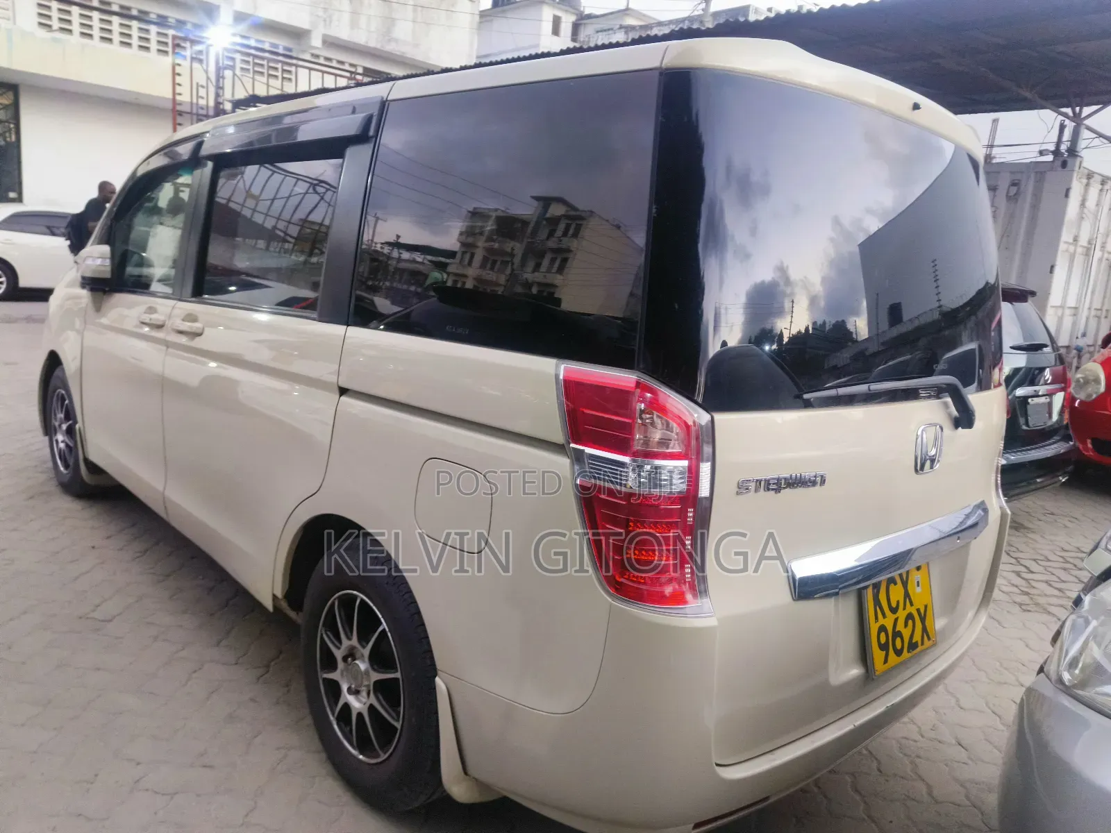 Honda Stepwgn 2012 Brown