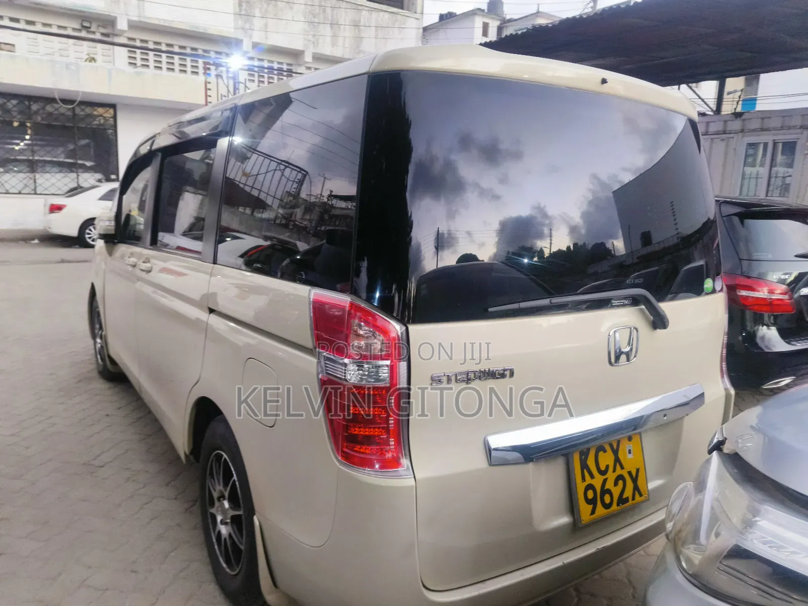 Honda Stepwgn 2012 Brown