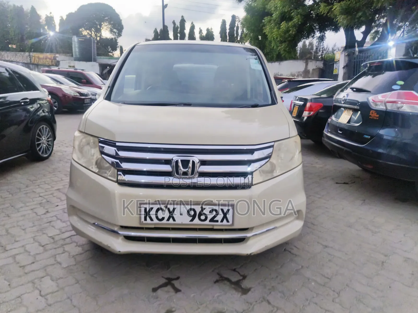 Honda Stepwgn 2012 Brown