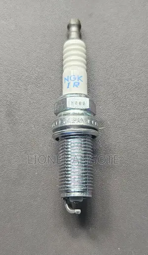 Honda NGK 4458 Ilfr6j- Laser Iridium Spark Plug
