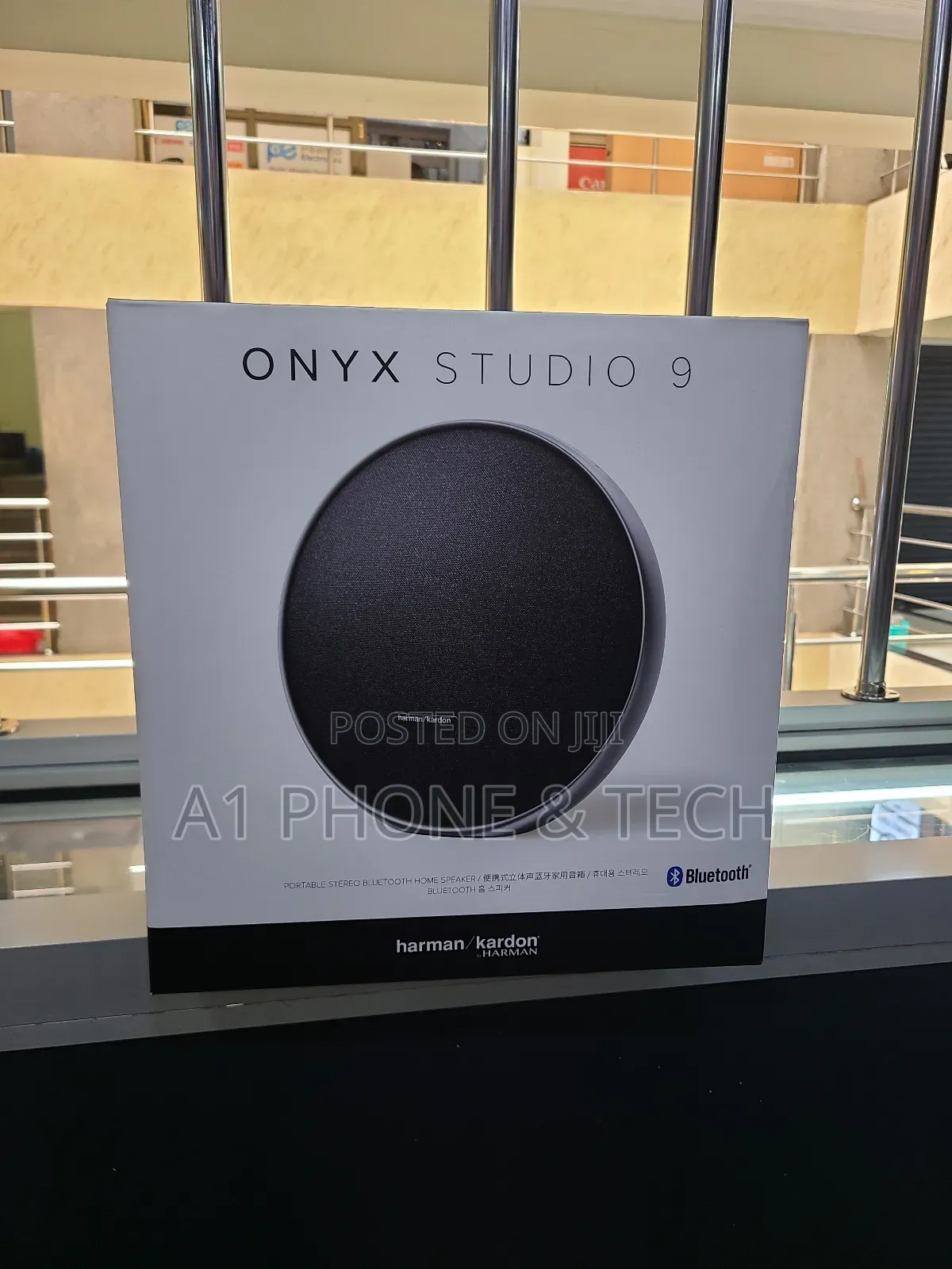 Onyx Studio 9