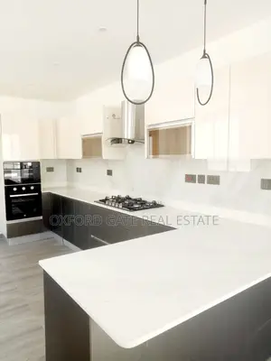 5bdrm Townhouse/Terrace in Lavington, Muthangari for sale