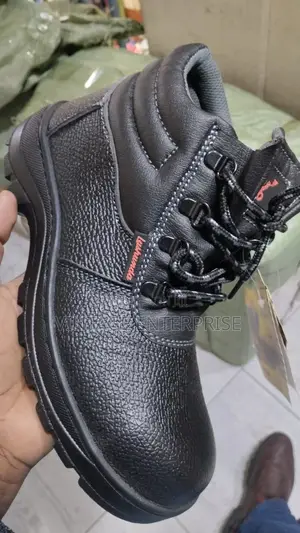 Safety Shoes*Safety Shoes