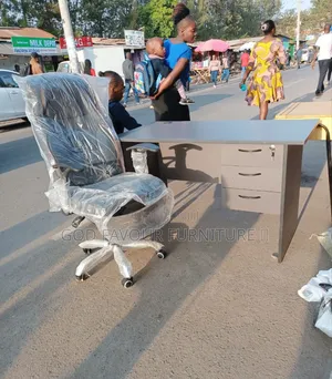 Quality 1 Meter Office Table With Leather Chair Za8kp