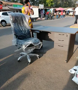 Black Leather Chair With 1 Meters Office Table Jy5tf