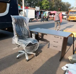 Unique Lockable 1 Meter Office Table With Leather Chair Kj6q