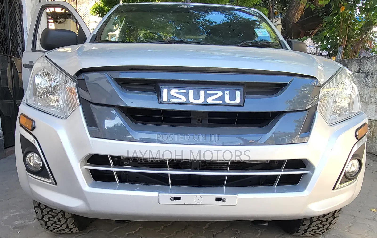 Isuzu D-MAX 2022 Silver
