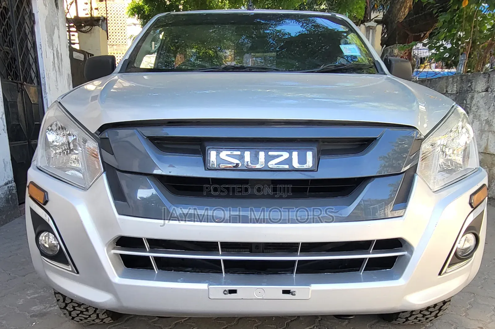 Isuzu D-MAX 2022 Silver
