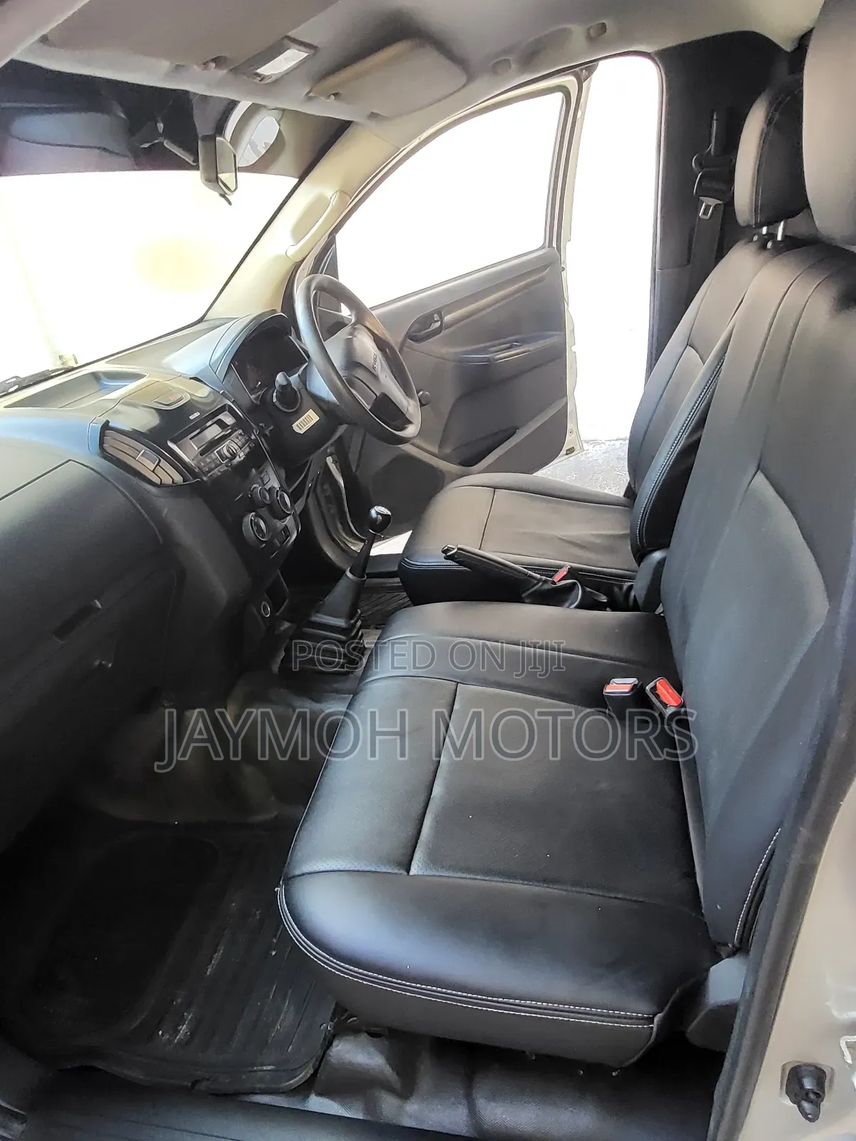 Isuzu D-MAX 2022 Silver