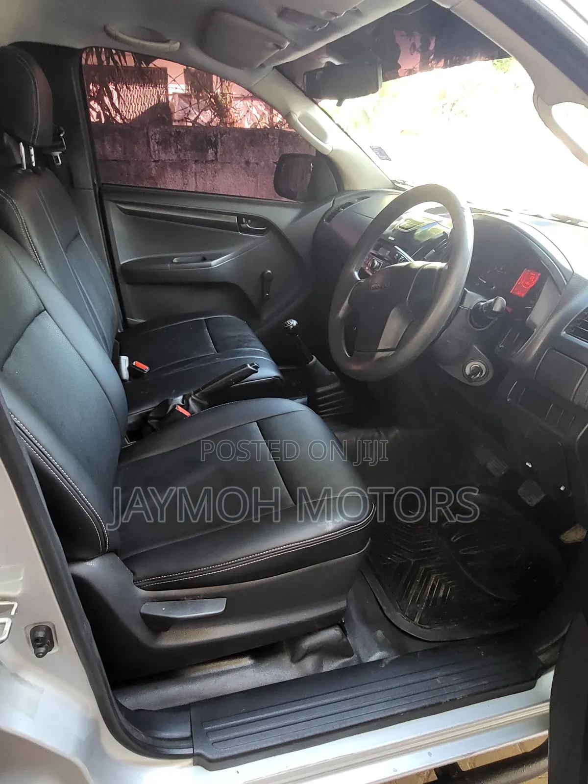 Isuzu D-MAX 2022 Silver