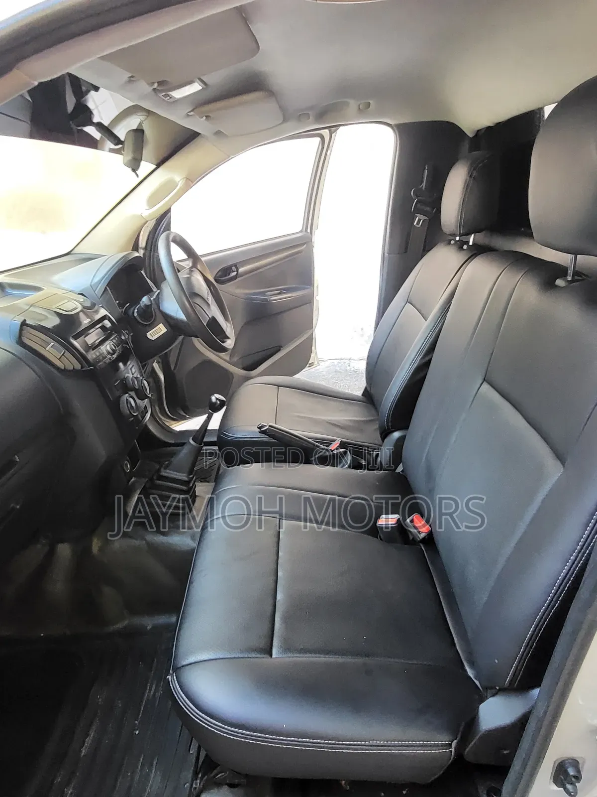 Isuzu D-MAX 2022 Silver