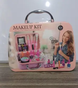*Make Up Kit*
 *Make Up Kit*