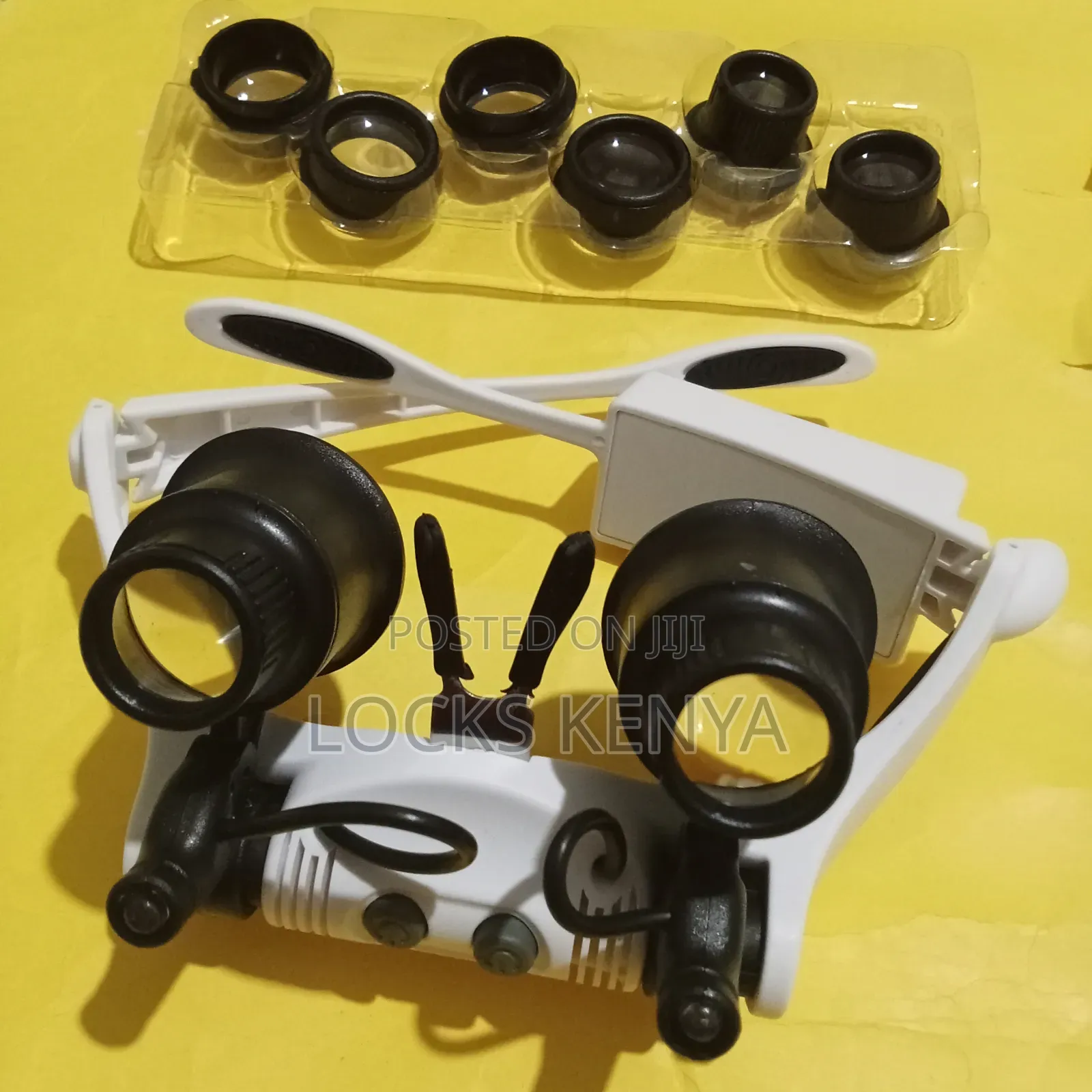 Multipurpose Repairs Magnifier