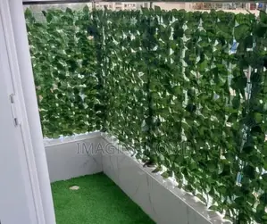 Green Fences Balcony Decor