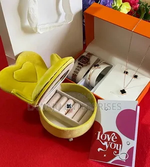 4 in 1 Yellow Ladie's Valentine's Gift Set