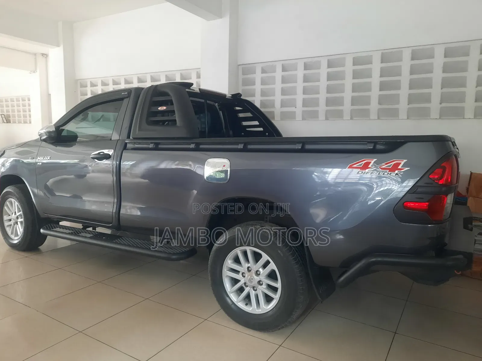 Toyota Hilux 2018 Gray