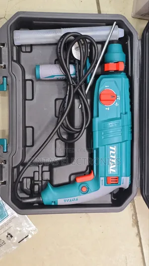 Total TH308268 Rotary Hammer 800W