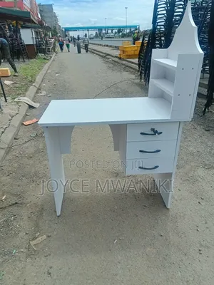 Manicure Table, White Board With Drawers 