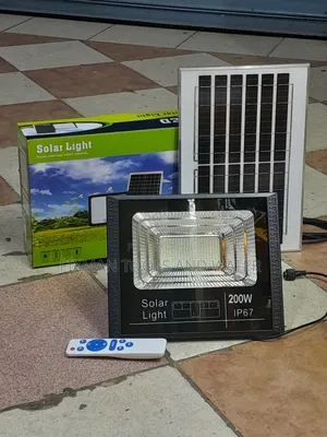 Led Solar Flood Light 200 Watts With Sensor 18 HRS Bright