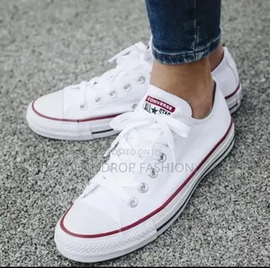 Converse Normal White