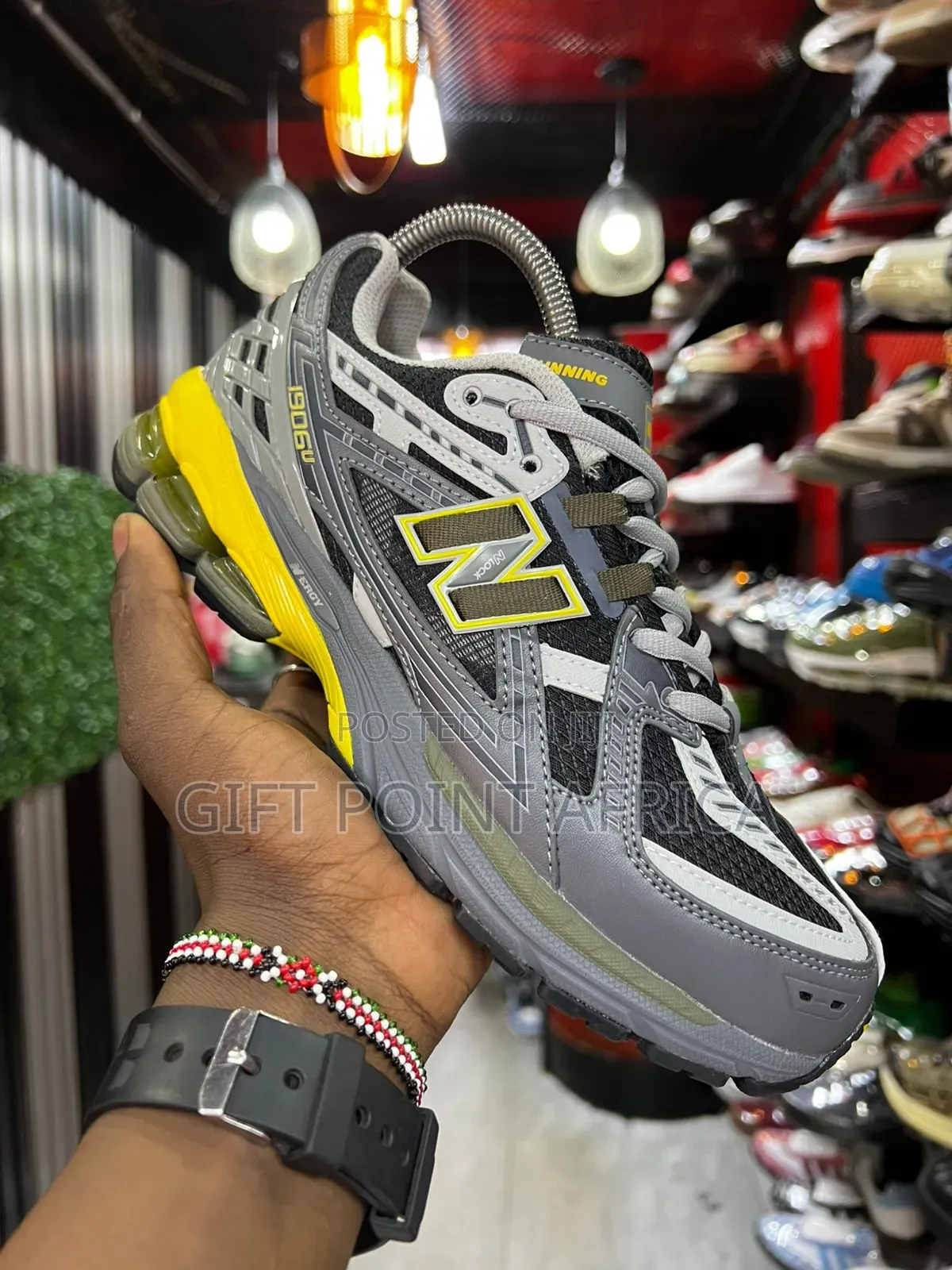 New Balance 1906 Sneakers