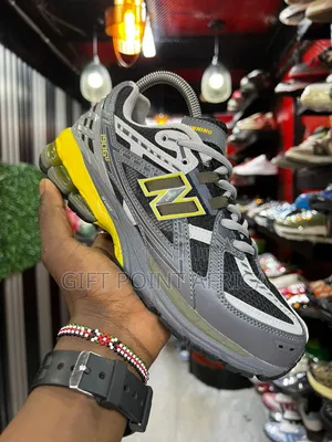 New Balance 1906 Sneakers