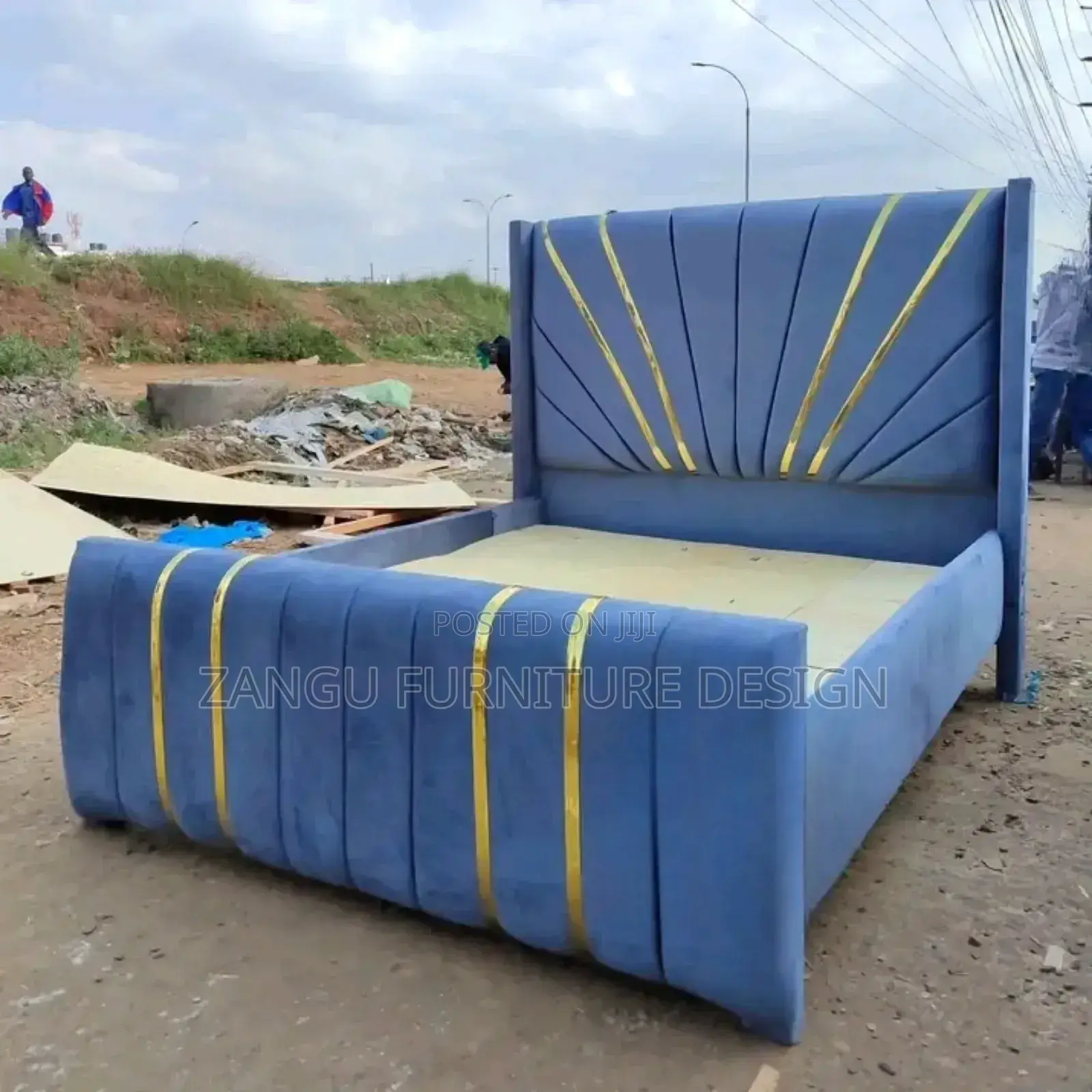 Discomposing Beds