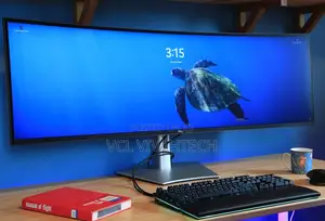 Dell Ultrasharp 49 Curved USB-C Hub QHD Monitor -U4924dw