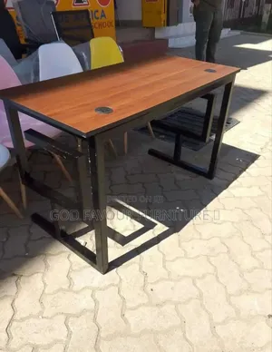 Brown Black Metallic Stands Office Table 1.2m Yg8kj