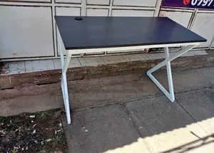 1.2m Office Table Desk With Metallic Base Yf3wj