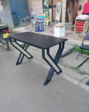 Black Office Table Desk With Metallic Base 1.2m Tc3xd