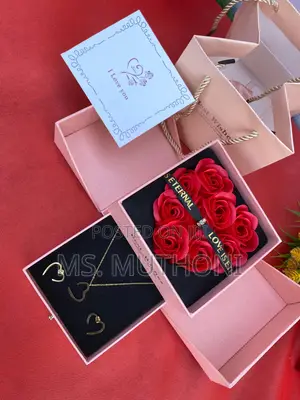 Ladies Valentines I Love You Gift Set