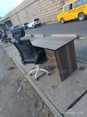 1.2m Office Desk With Unique Headrest Chair He8rf