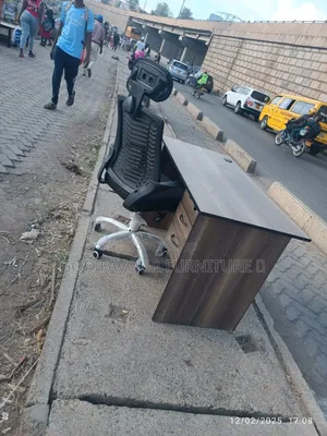 1.2m Office Desk With Beautiful Headrest Chair Uh5tg