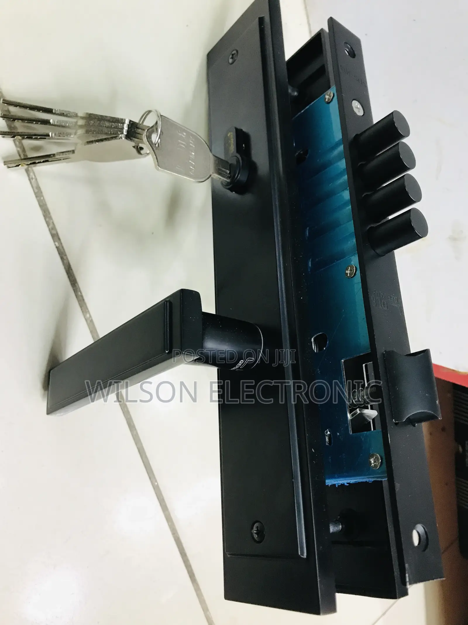 Metallic/Wooden Doors Lock. 4 Pin