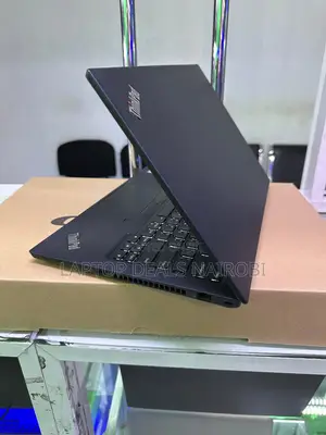 Laptop Lenovo Thinkpad T490s 8GB Intel Core I7 SSD 256GB