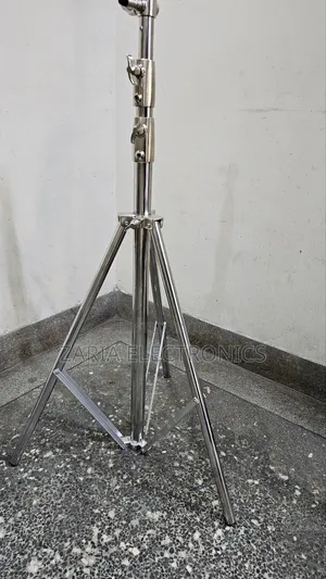 Heavy Duty Silver Stand For Lights And Softbox