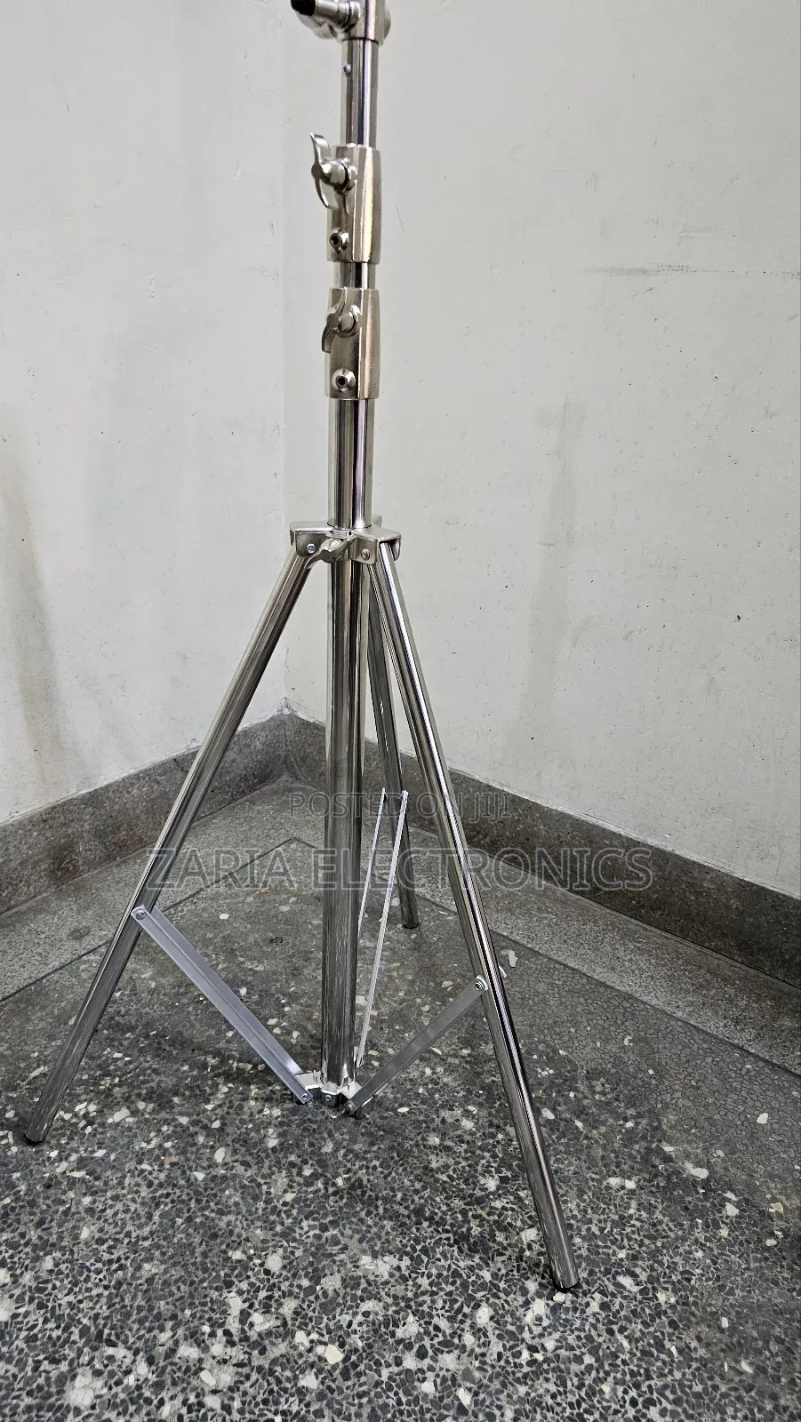 Heavy Duty Silver Stand For Lights And Softbox
