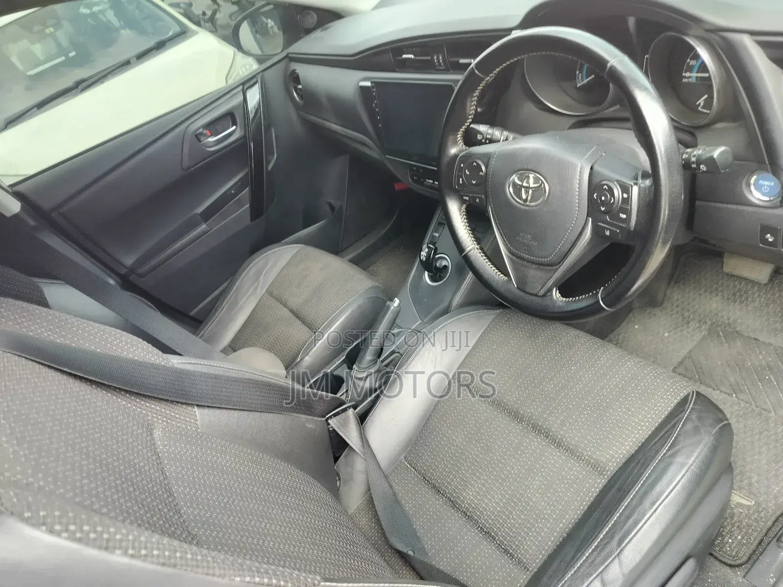 Toyota Auris 2017 Silver