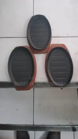 Sizzling Plate . Size 25*16cm