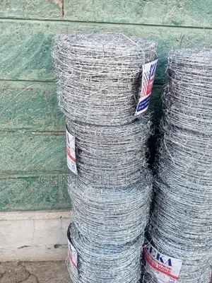 Galvanized Barbed Wire Roll.