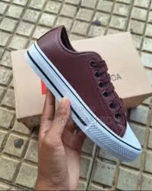 Converse Leather Maroon