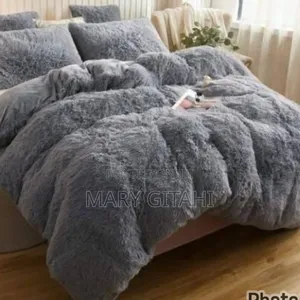 Warm Fluffy Duvet Grey in Colour