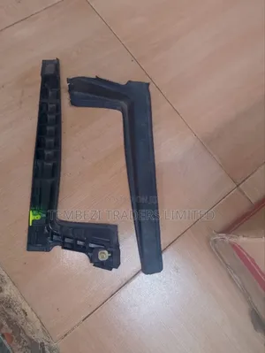 Windscreen Finisher Subaru Trezia