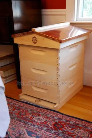 Rustic Bee Pallets