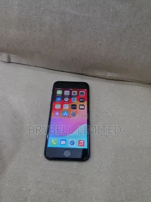 Apple iPhone SE (2020) 64 GB Black