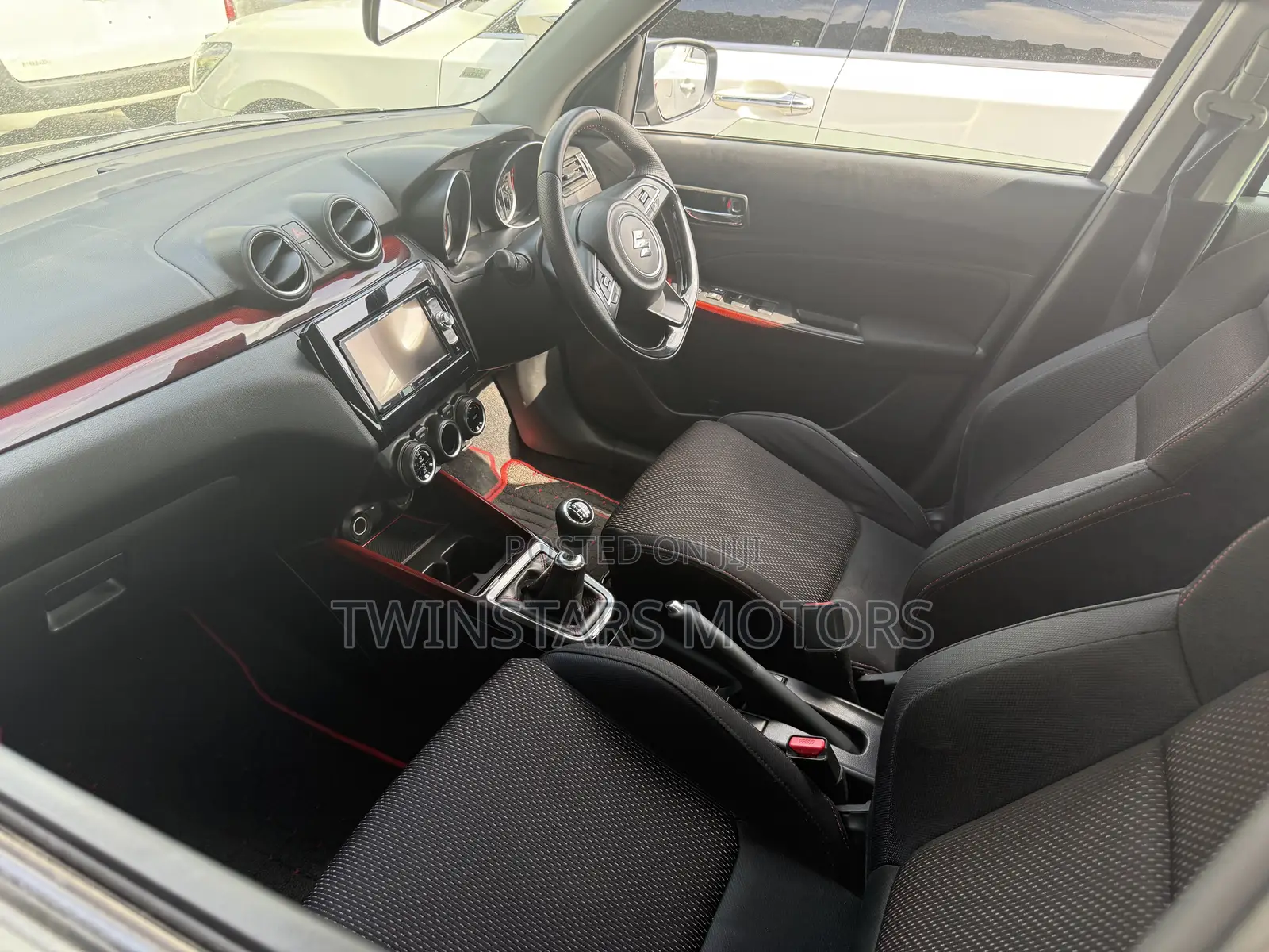 Suzuki Swift 2018 Gray