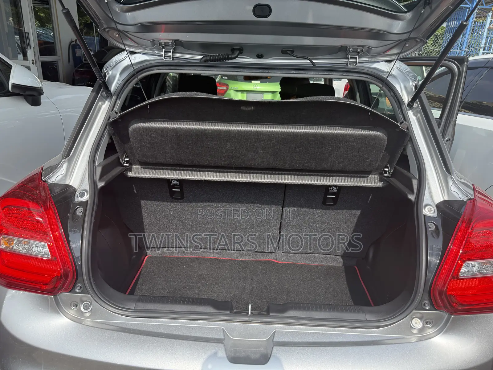 Suzuki Swift 2018 Gray