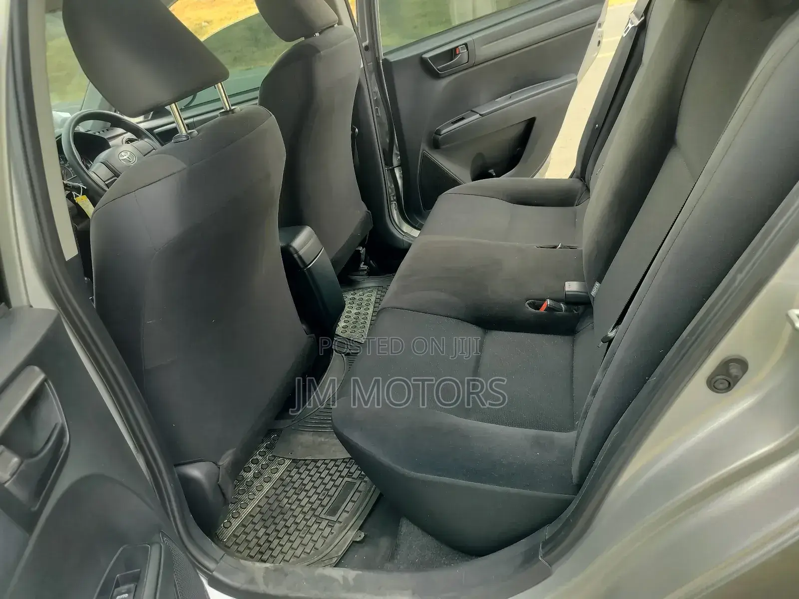 Toyota Axio 2017 Silver